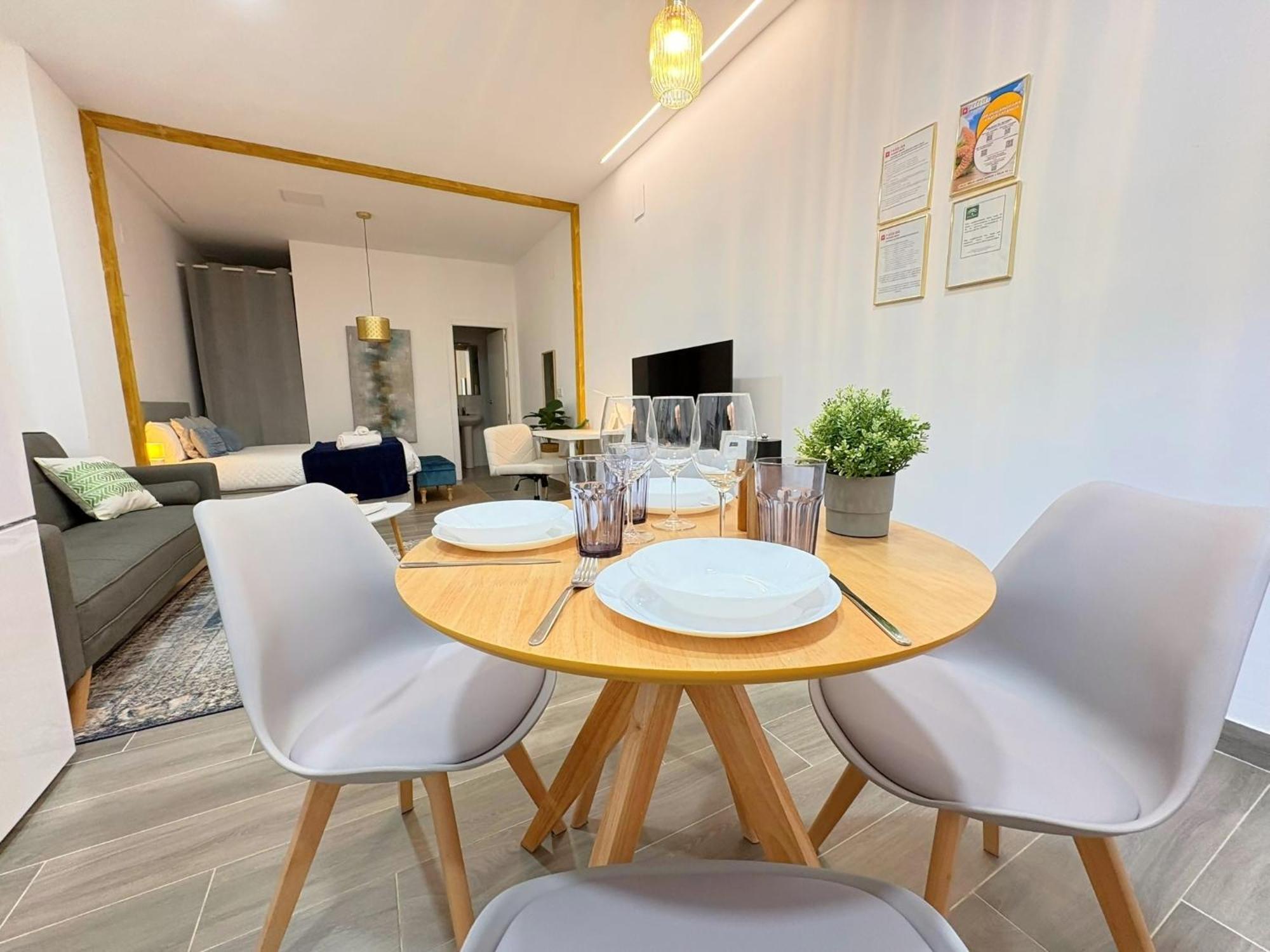 Estudio Maria Zambrano A Pasos De La Estacion Appartement *